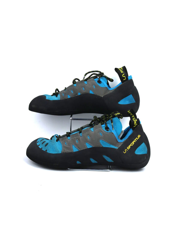 La Sportiva TarantuLace performance rock climbing shoes inLa Sportiva TarantuLace performance rock climbing shoes in blue and grey.