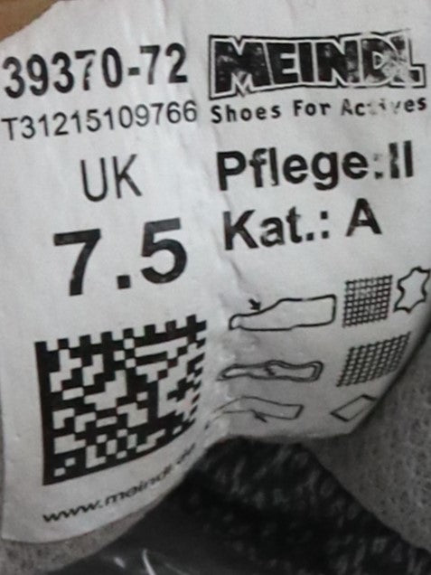 Meindl Ontario GTX hiking shoes with a Gore-Tex lining and Variofix system.