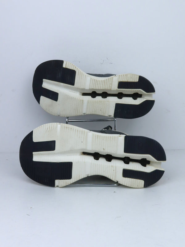 On Running Cloudnova sneakers