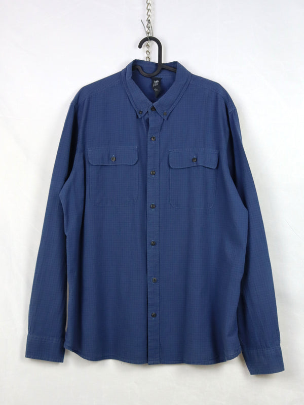 Mountain hard wear polo shirt