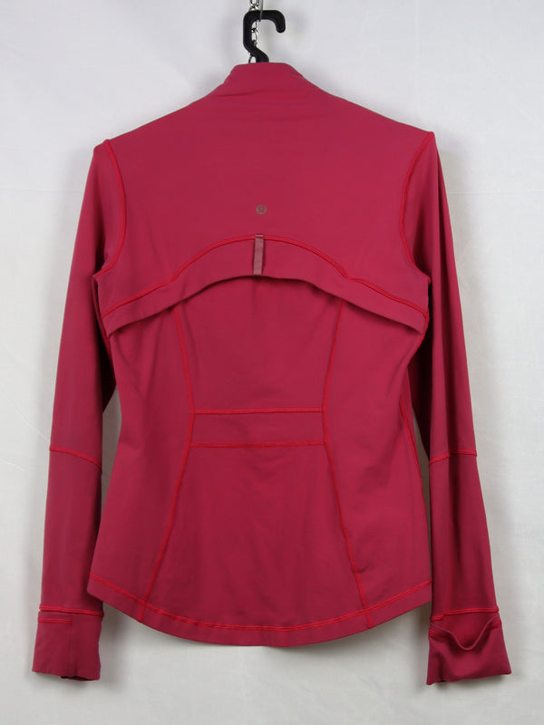 Lululemon Define jacket , possibly in the Luon fabric.