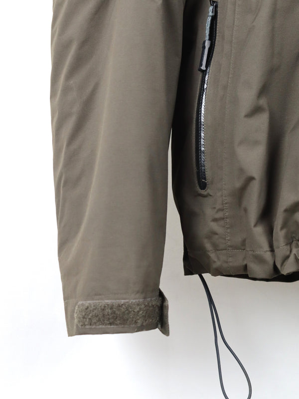 Mammut windbreaker jacket in brown.